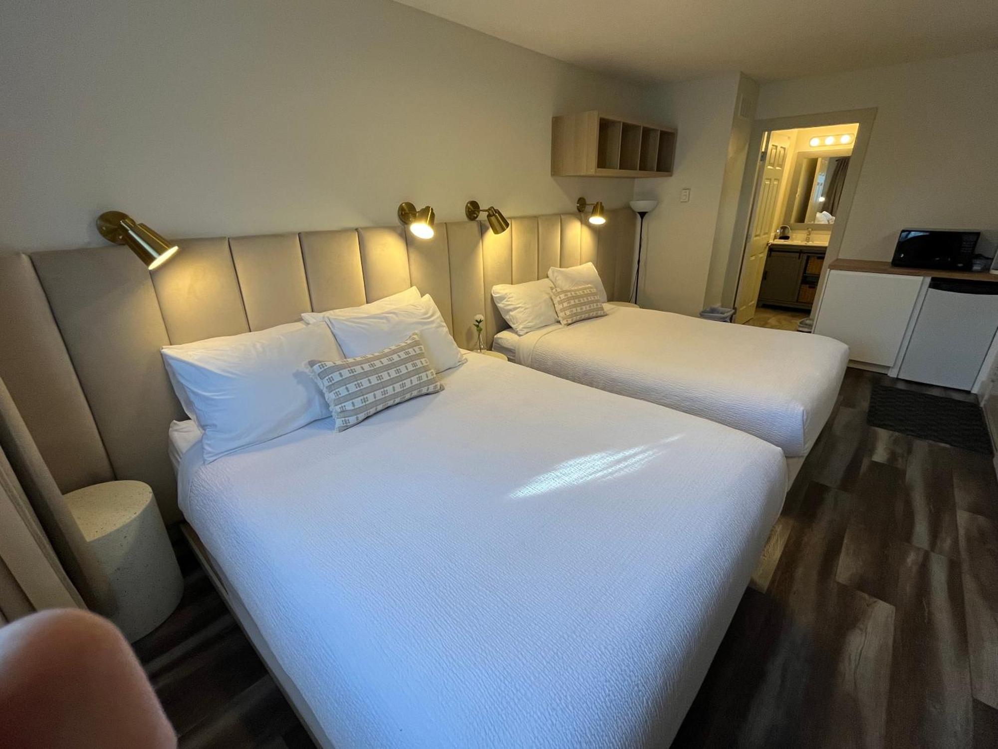 Lakeside Villa & Nordic Spa Пентіктон Екстер'єр фото
