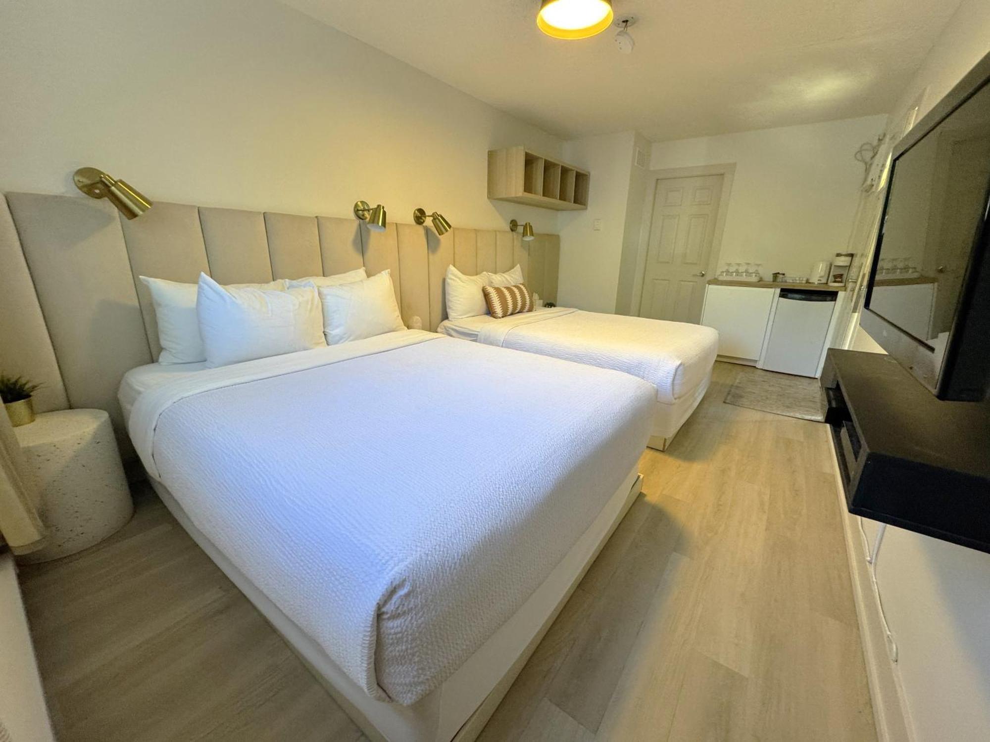 Lakeside Villa & Nordic Spa Пентіктон Екстер'єр фото