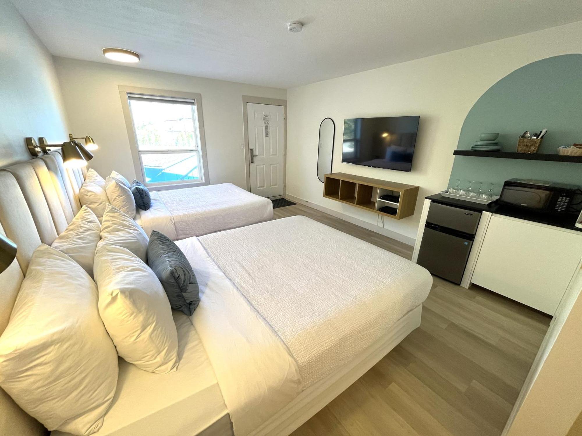 Lakeside Villa & Nordic Spa Пентіктон Екстер'єр фото