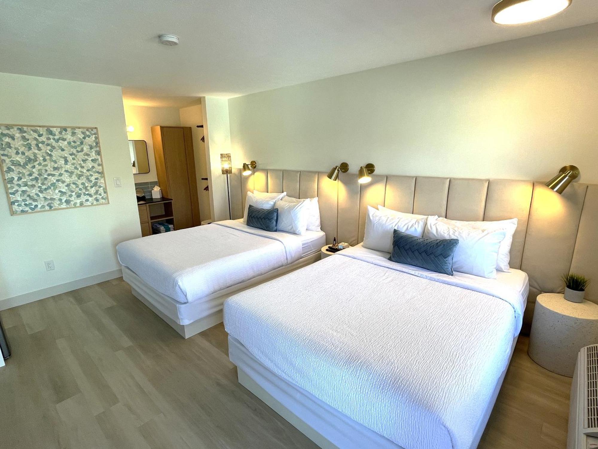 Lakeside Villa & Nordic Spa Пентіктон Екстер'єр фото